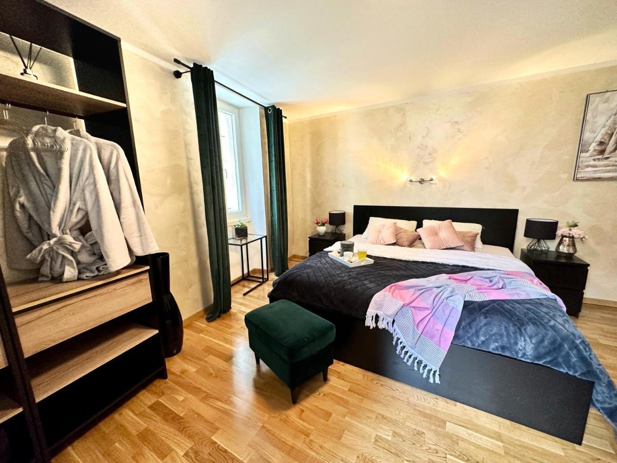 Romeo Apartments Rovigno Rovinj Exterior foto