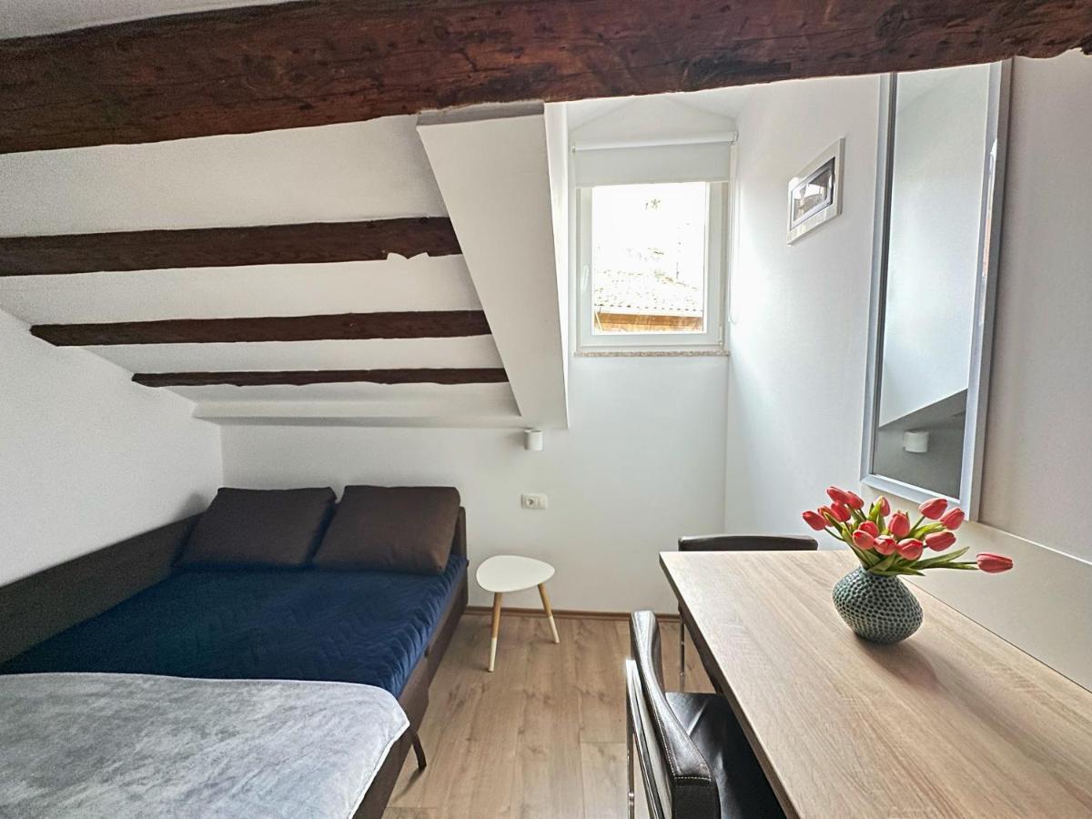 Romeo Apartments Rovigno Rovinj Exterior foto